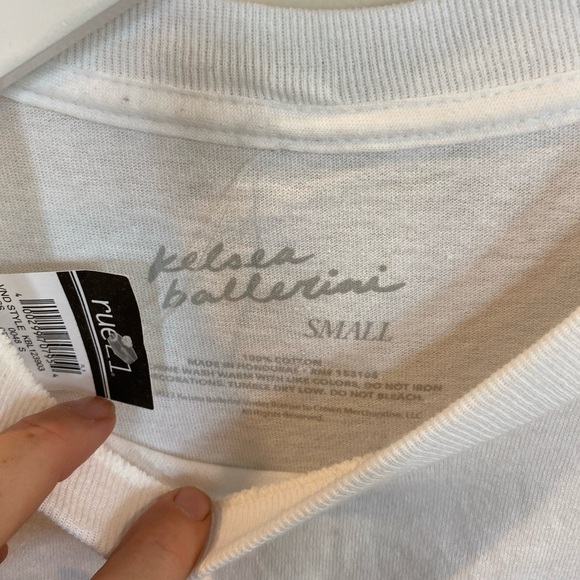 Kelsea Ballerini T Shirt NWT Small Oversized - Picture 3 of 4